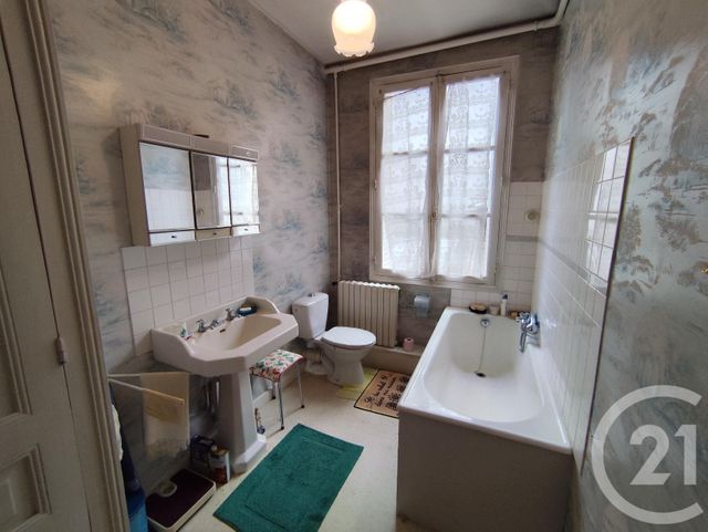 Appartement F4 à vendre - 4 pièces - 202.0 m2 - LA CHATRE - 36 - CENTRE - Century 21 Agence De L'Europe