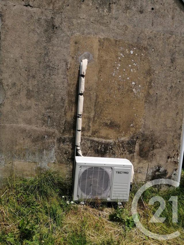 Afficher la photo en grand maison à vendre - 2 pièces - 65.0 m2 - MOUTIER MALCARD - 23 - LIMOUSIN - Century 21 Agence De L'Europe