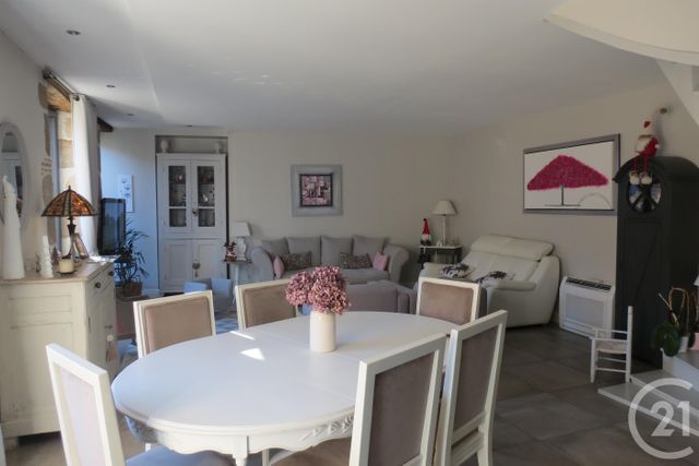 maison à vendre - 6 pièces - 225.0 m2 - LA CHATRE - 36 - CENTRE - Century 21 Agence De L'Europe maison à vendre - 6 pièces - 225.0 m2 - LA CHATRE - 36 - CENTRE - Century 21 Agence De L'Europe