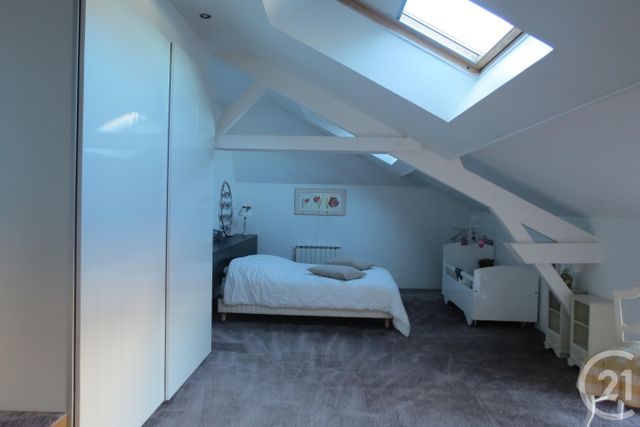 maison à vendre - 6 pièces - 225.0 m2 - LA CHATRE - 36 - CENTRE - Century 21 Agence De L'Europe maison à vendre - 6 pièces - 225.0 m2 - LA CHATRE - 36 - CENTRE - Century 21 Agence De L'Europe
