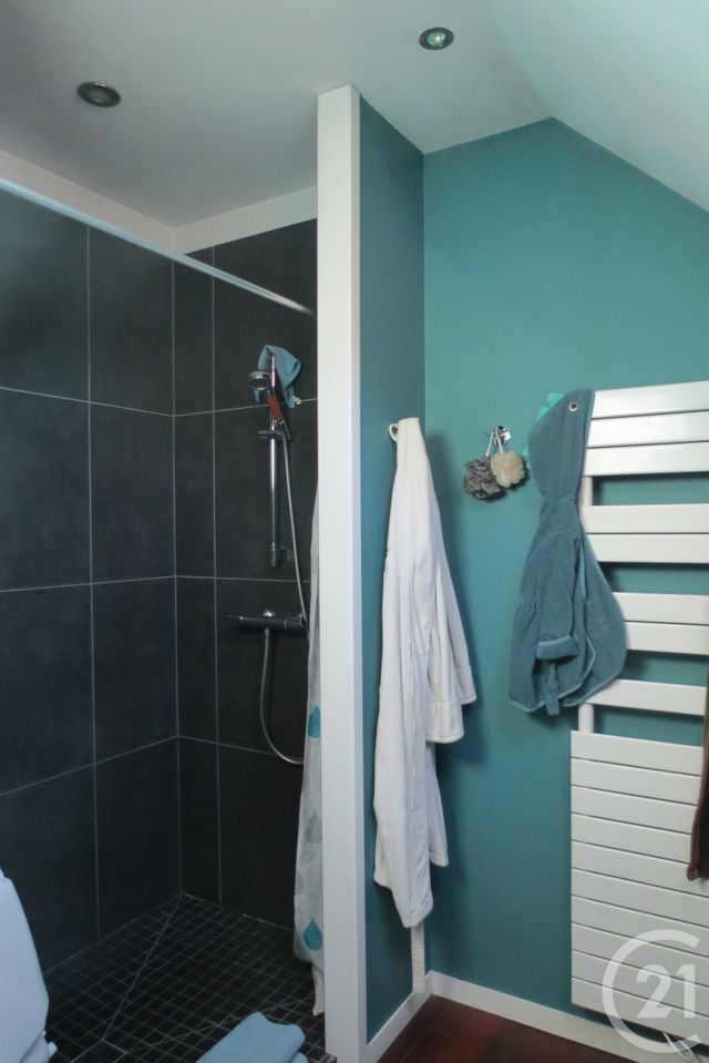 maison à vendre - 6 pièces - 225.0 m2 - LA CHATRE - 36 - CENTRE - Century 21 Agence De L'Europe maison à vendre - 6 pièces - 225.0 m2 - LA CHATRE - 36 - CENTRE - Century 21 Agence De L'Europe