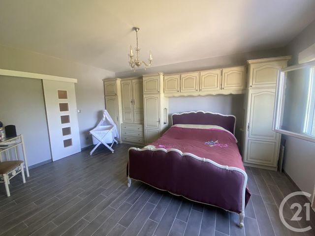 Afficher la photo en grand maison à vendre - 8 pièces - 206.69 m2 - CHATEAUMEILLANT - 18 - CENTRE - Century 21 Agence De L'Europe