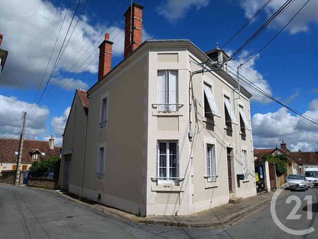 maison à vendre - 5 pièces - 140.7 m2 - CHATEAUMEILLANT - 18 - CENTRE - Century 21 Agence De L'Europe