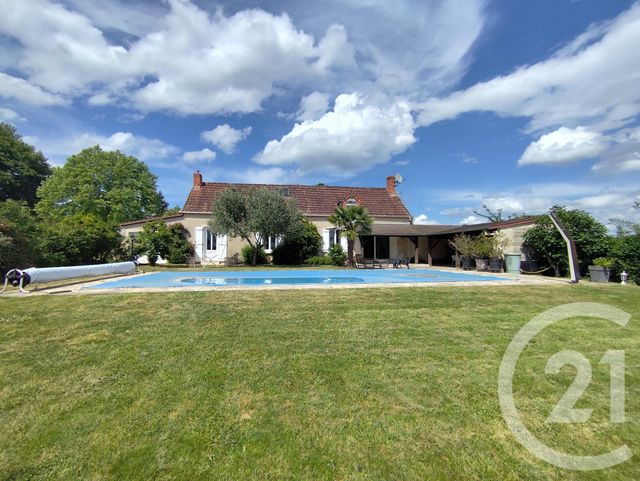 Afficher la photo en grand maison à vendre - 6 pièces - 154.35 m2 - VERNEUIL SUR IGNERAIE - 36 - CENTRE - Century 21 Agence De L'Europe