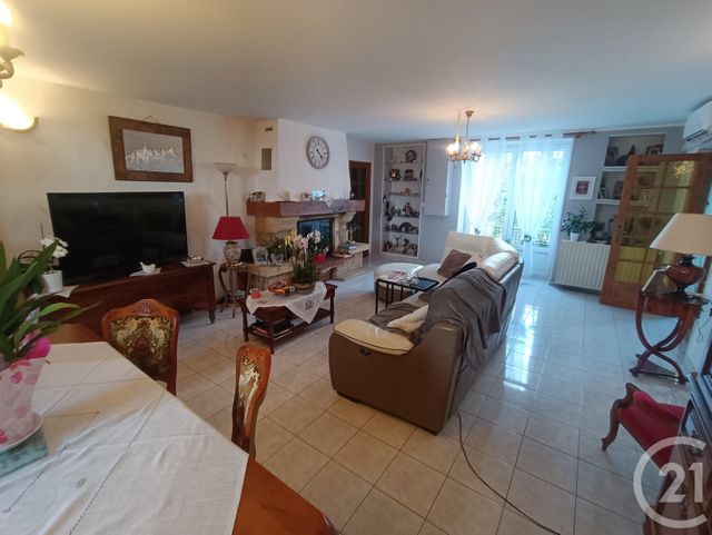 maison à vendre - 9 pièces - 253.1 m2 - CHASSIGNOLLES - 36 - CENTRE - Century 21 Agence De L'Europe