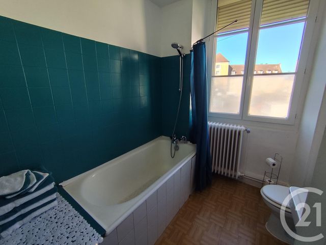 maison à vendre - 8 pièces - 155.0 m2 - CHATEAUMEILLANT - 18 - CENTRE - Century 21 Agence De L'Europe