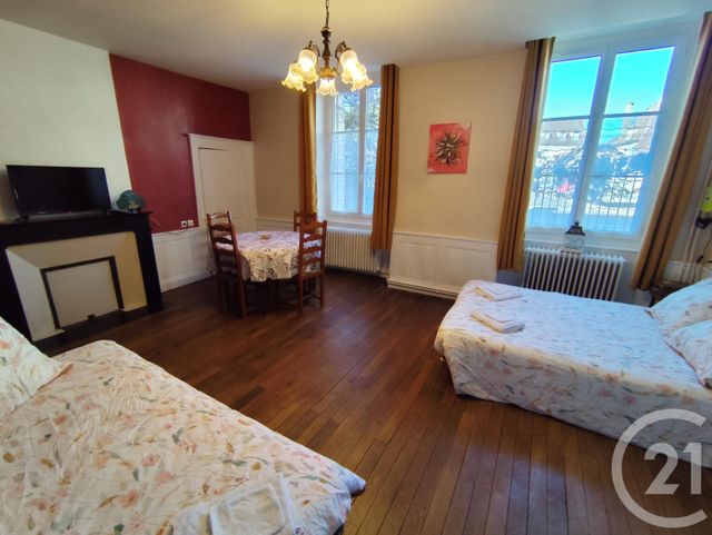 maison à vendre - 8 pièces - 155.0 m2 - CHATEAUMEILLANT - 18 - CENTRE - Century 21 Agence De L'Europe