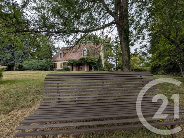 maison à vendre - 6 pièces - 158.0 m2 - ST DENIS DE JOUHET - 36 - CENTRE - Century 21 Agence De L'Europe