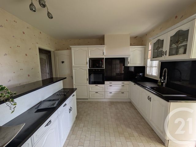 Afficher la photo en grand maison à vendre - 6 pièces - 158.0 m2 - ST DENIS DE JOUHET - 36 - CENTRE - Century 21 Agence De L'Europe