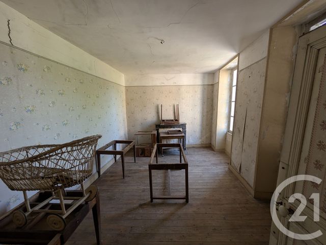 Afficher la photo en grand maison à vendre - 7 pièces - 177.0 m2 - ST DENIS DE JOUHET - 36 - CENTRE - Century 21 Agence De L'Europe