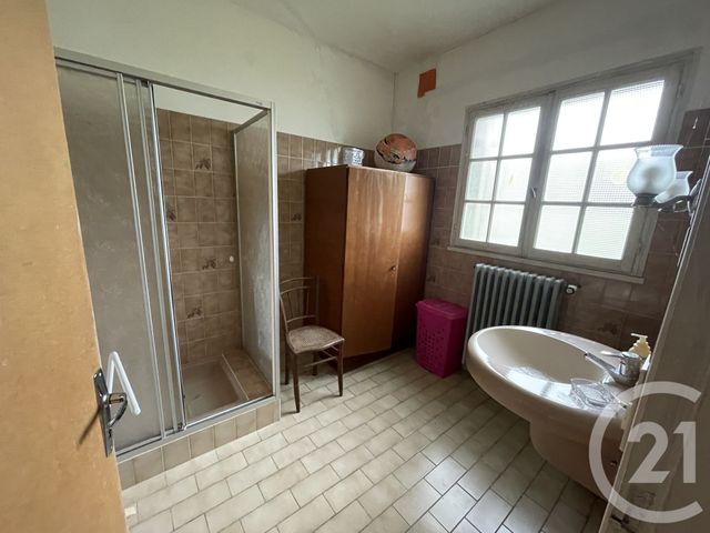 maison à vendre - 6 pièces - 190.29 m2 - CHATEAUMEILLANT - 18 - CENTRE - Century 21 Agence De L'Europe