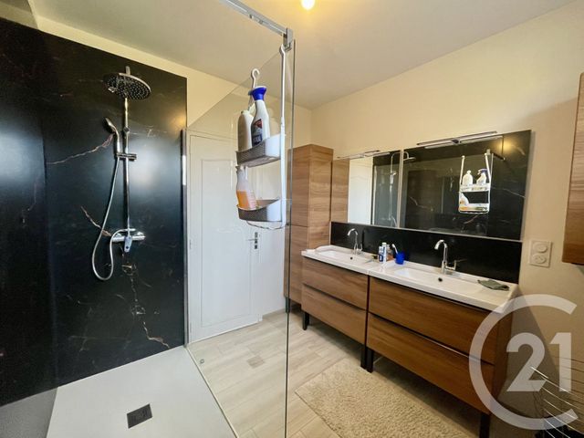 maison à vendre - 7 pièces - 147.0 m2 - LA CHATRE - 36 - CENTRE - Century 21 Agence De L'Europe