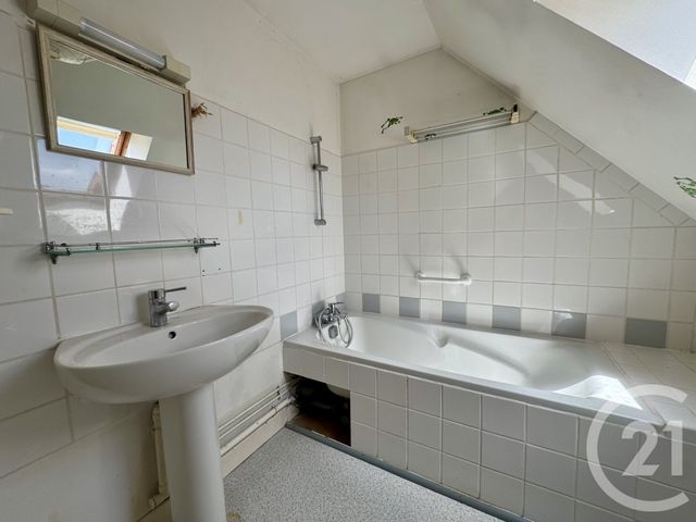 maison à vendre - 3 pièces - 72.36 m2 - LA CHATRE - 36 - CENTRE - Century 21 Agence De L'Europe