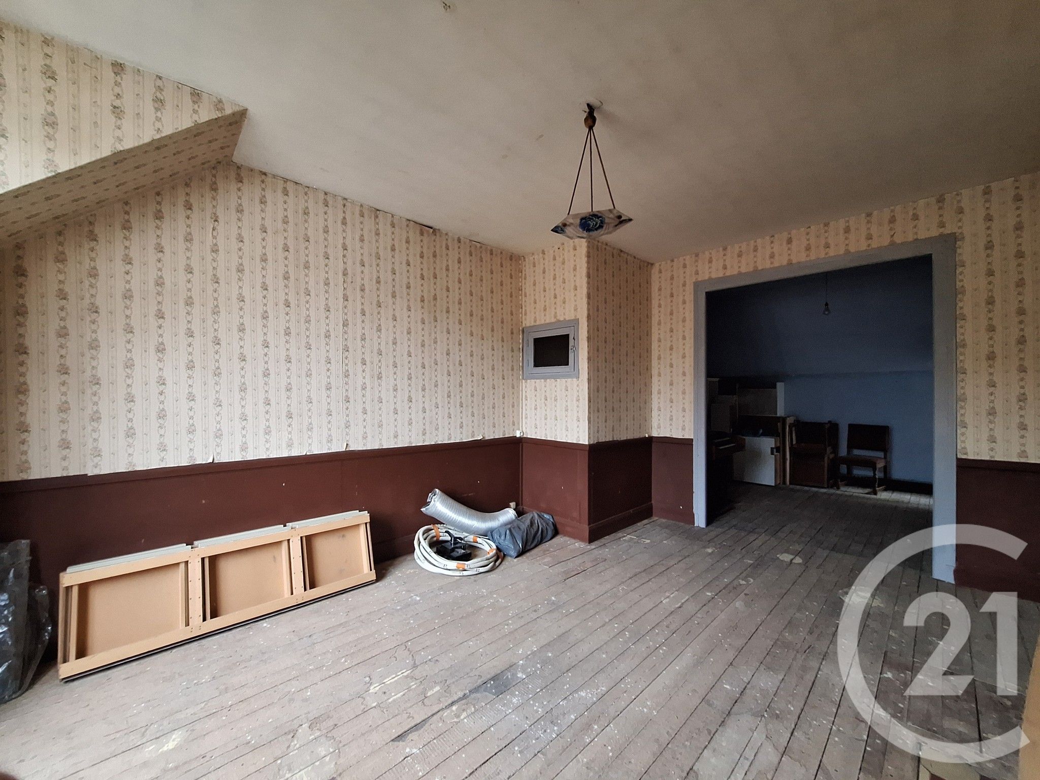 maison à vendre - 4 pièces - 95.0 m2 - CHATEAUMEILLANT - 18 - CENTRE - Century 21 Agence De L'Europe — 17