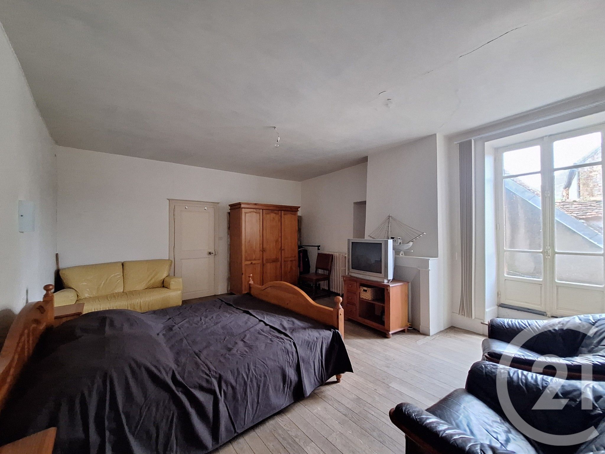 maison à vendre - 4 pièces - 95.0 m2 - CHATEAUMEILLANT - 18 - CENTRE - Century 21 Agence De L'Europe — 9
