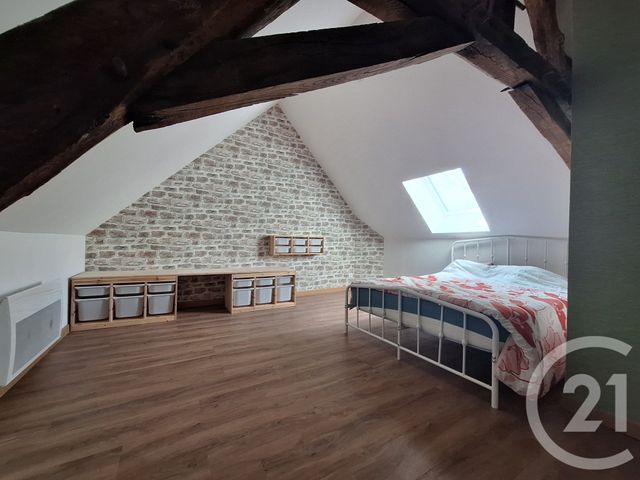 maison à vendre - 4 pièces - 104.8 m2 - ST PRIEST LA MARCHE - 18 - CENTRE - Century 21 Agence De L'Europe